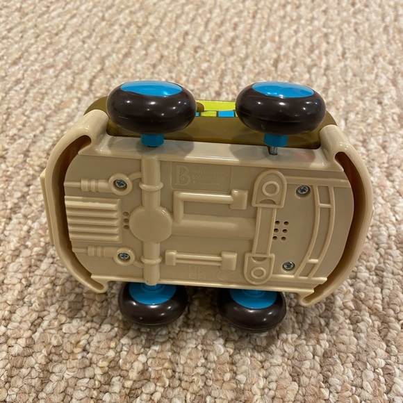 B. Toys 4 Pull Back Vehicles Car, Pick up Truck, Race Car and Taxi Toddler Toys - Picture 10 of 15